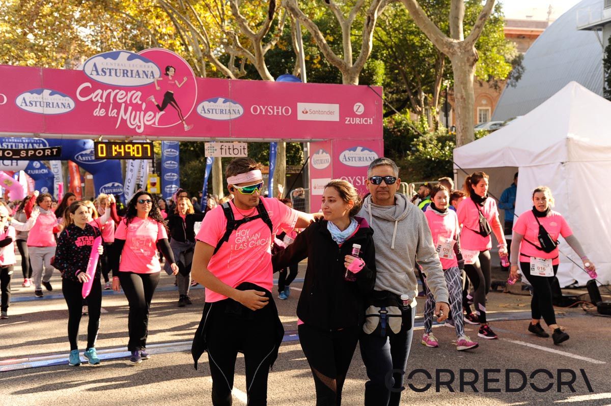 Llegada de la Carrera de la Mujer de Barcelona (ARCO DERECHO 99)