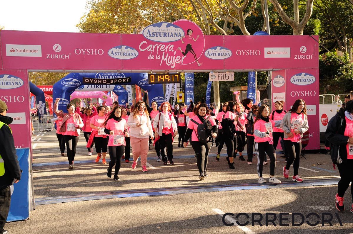 Llegada de la Carrera de la Mujer de Barcelona (ARCO DERECHO 99)