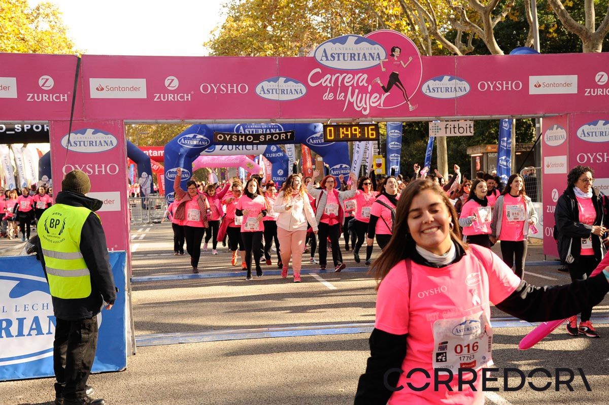 Llegada de la Carrera de la Mujer de Barcelona (ARCO DERECHO 99)