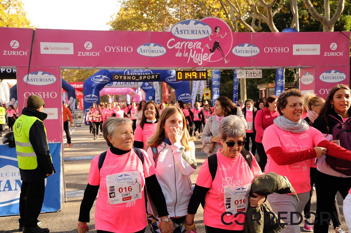 Llegada de la Carrera de la Mujer de Barcelona (ARCO DERECHO 99)