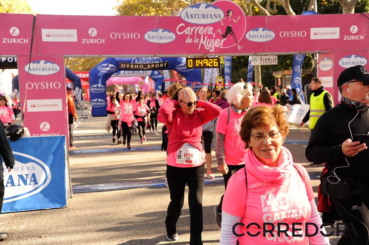 Llegada de la Carrera de la Mujer de Barcelona (ARCO DERECHO 99)