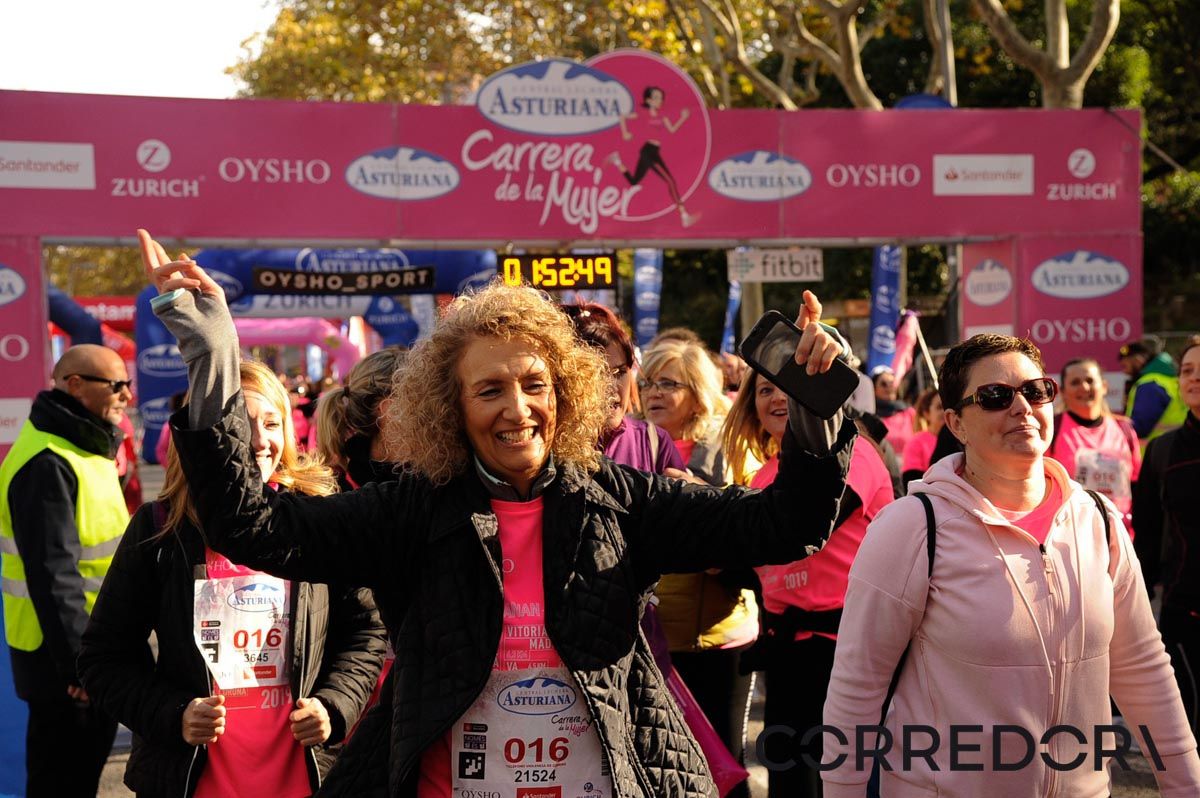 Llegada de la Carrera de la Mujer de Barcelona (ARCO DERECHO 105)