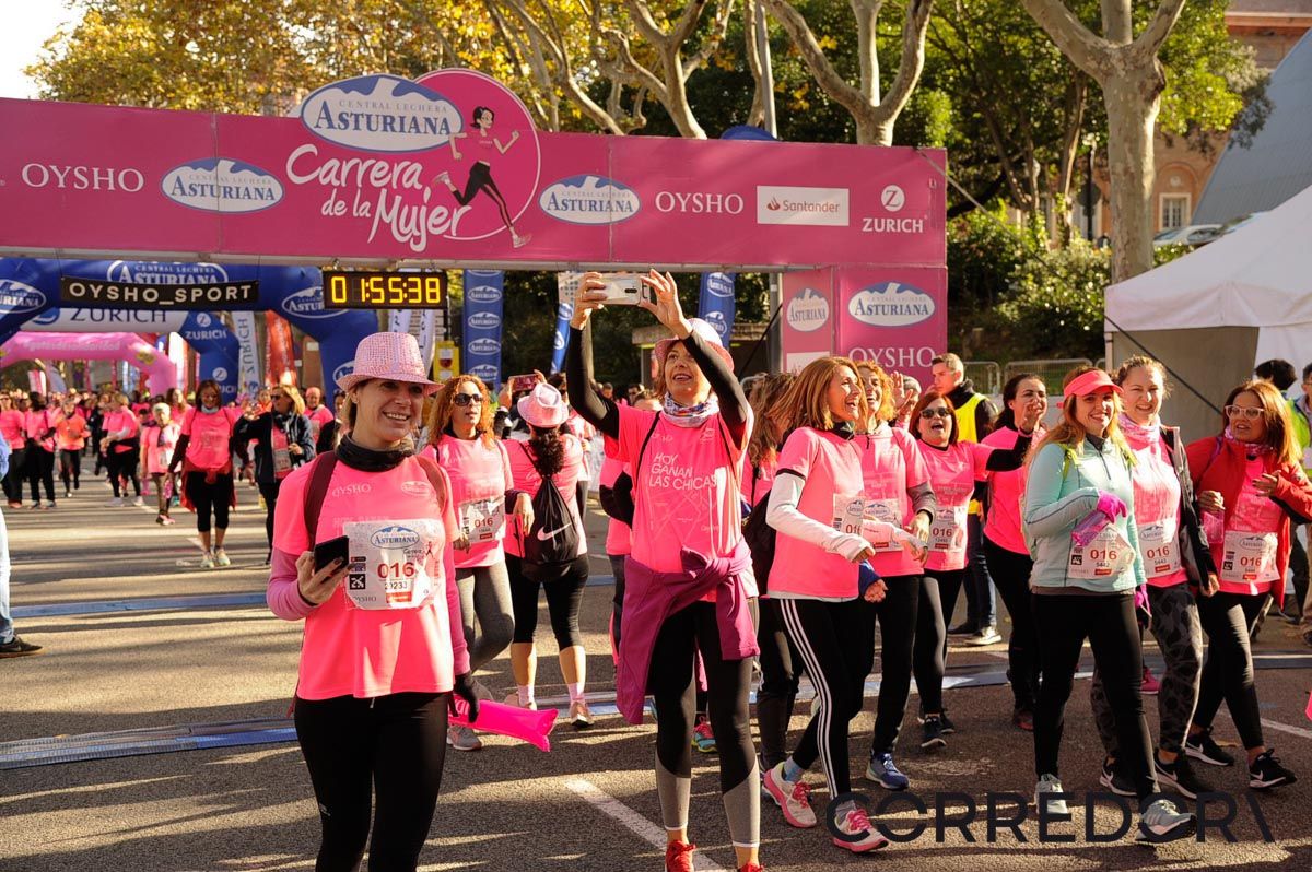 Llegada de la Carrera de la Mujer de Barcelona (ARCO DERECHO 111)