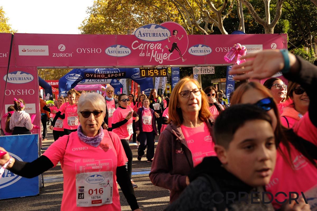 Llegada de la Carrera de la Mujer de Barcelona (ARCO DERECHO 117)