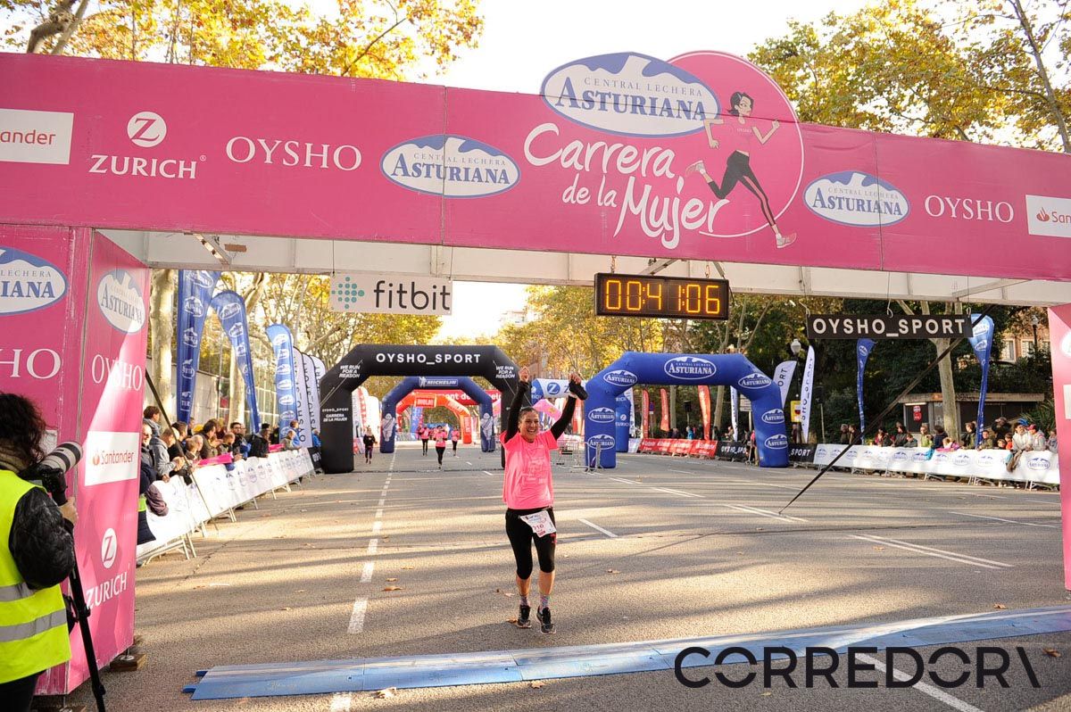 Llegada de la Carrera de la Mujer de Barcelona (ARCO IZQUIERDO 2)