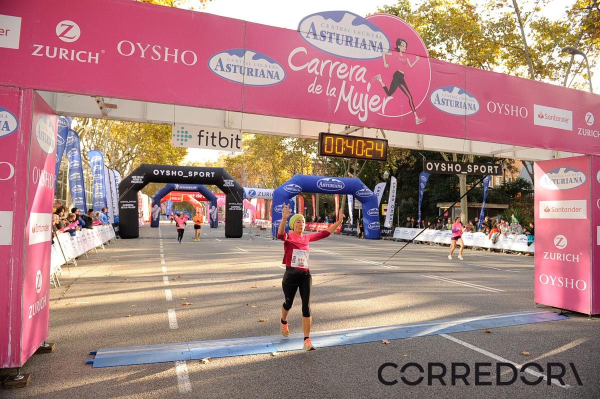 Llegada de la Carrera de la Mujer de Barcelona (ARCO IZQUIERDO 1)