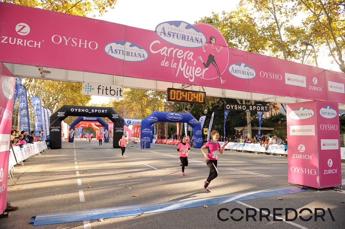 Llegada de la Carrera de la Mujer de Barcelona (ARCO IZQUIERDO 1)