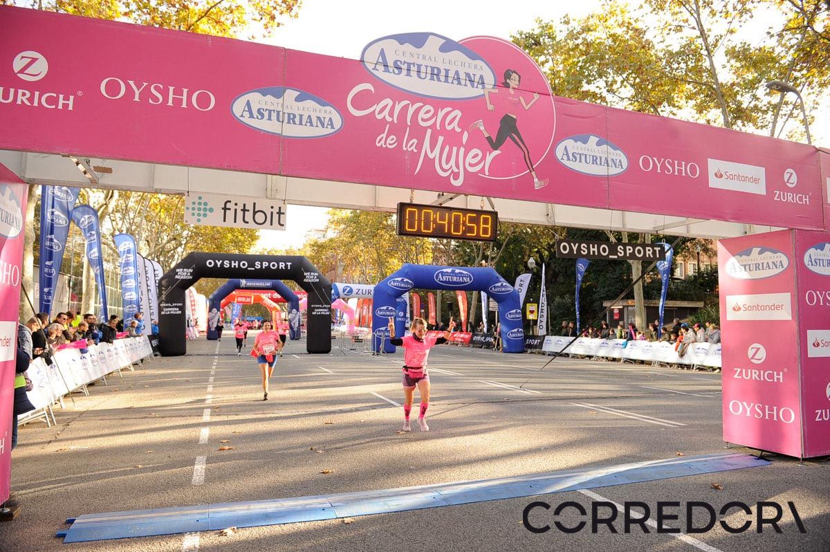 Llegada de la Carrera de la Mujer de Barcelona (ARCO IZQUIERDO 1)