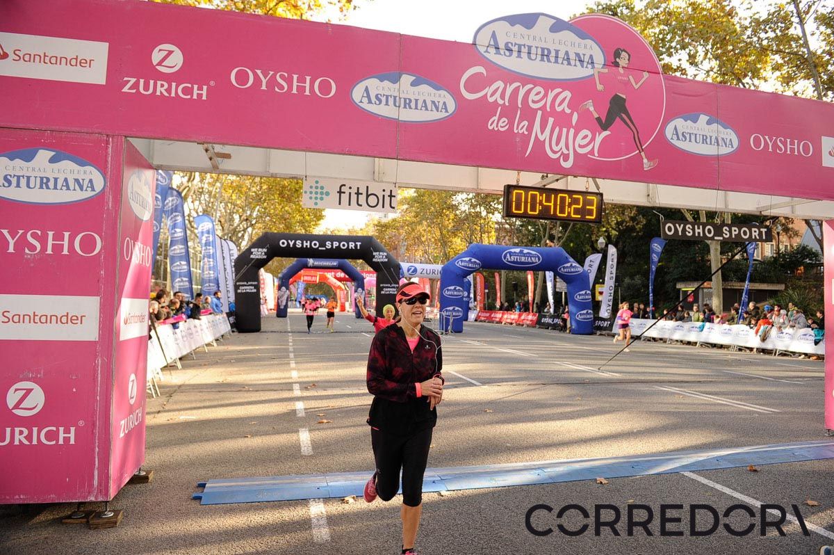 Llegada de la Carrera de la Mujer de Barcelona (ARCO IZQUIERDO 1)