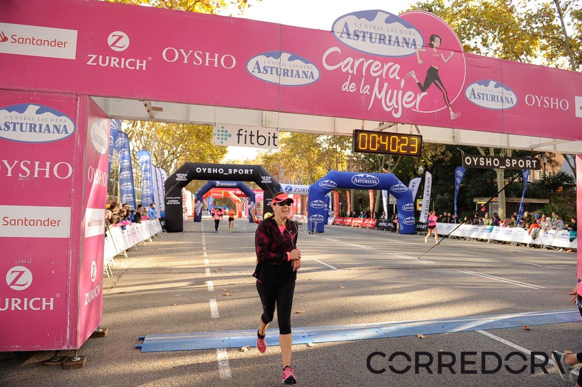 Llegada de la Carrera de la Mujer de Barcelona (ARCO IZQUIERDO 1)