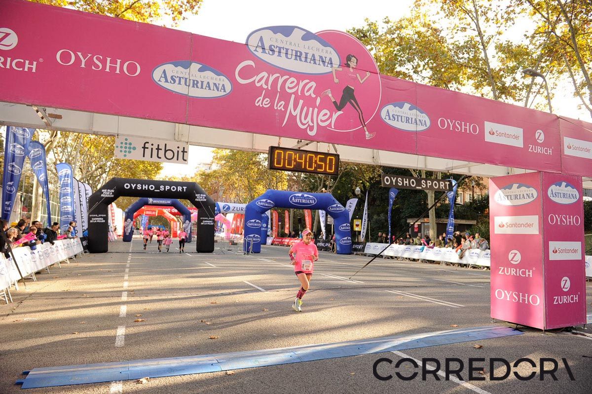 Llegada de la Carrera de la Mujer de Barcelona (ARCO IZQUIERDO 1)