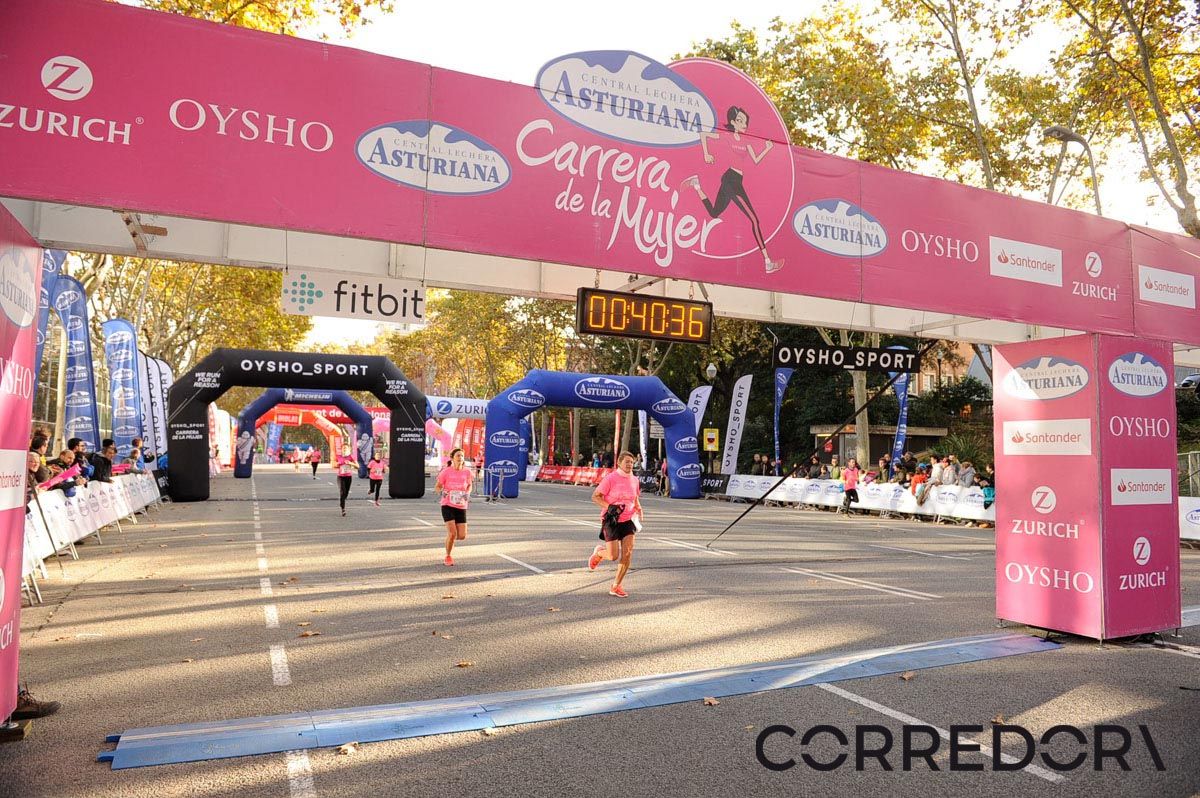 Llegada de la Carrera de la Mujer de Barcelona (ARCO IZQUIERDO 1)