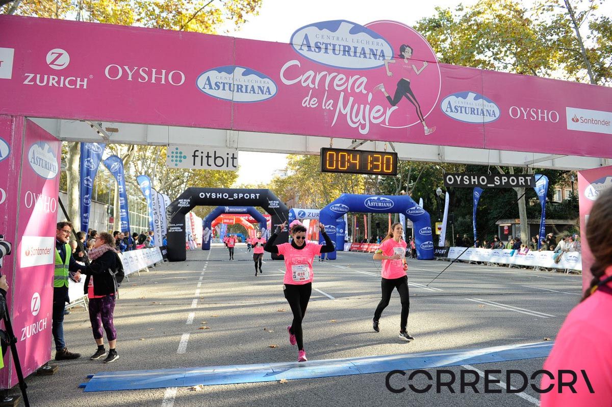Llegada de la Carrera de la Mujer de Barcelona (ARCO IZQUIERDO 2)