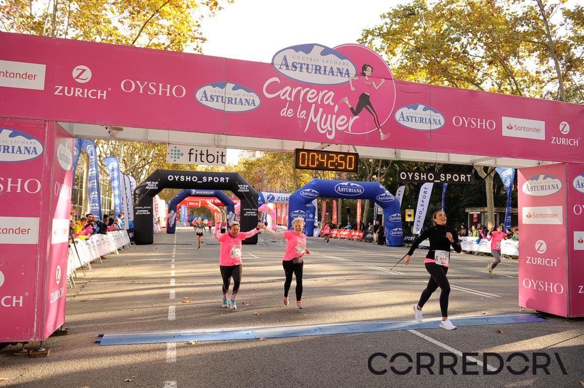 Llegada de la Carrera de la Mujer de Barcelona (ARCO IZQUIERDO 4)
