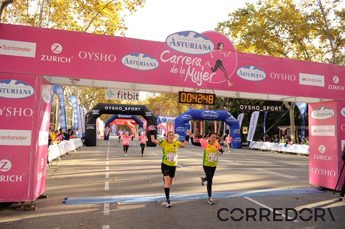 Llegada de la Carrera de la Mujer de Barcelona (ARCO IZQUIERDO 4)