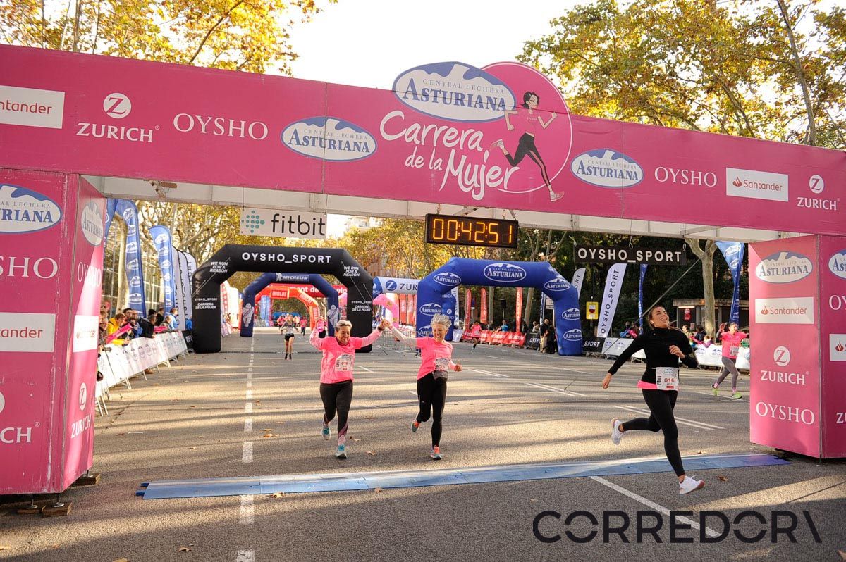 Llegada de la Carrera de la Mujer de Barcelona (ARCO IZQUIERDO 4)