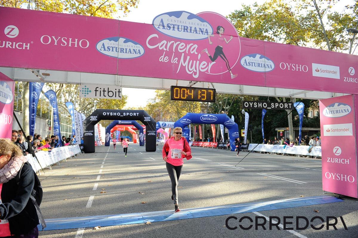 Llegada de la Carrera de la Mujer de Barcelona (ARCO IZQUIERDO 2)