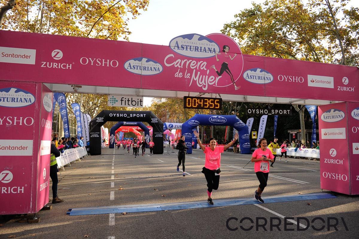 Llegada de la Carrera de la Mujer de Barcelona (ARCO IZQUIERDO 5)