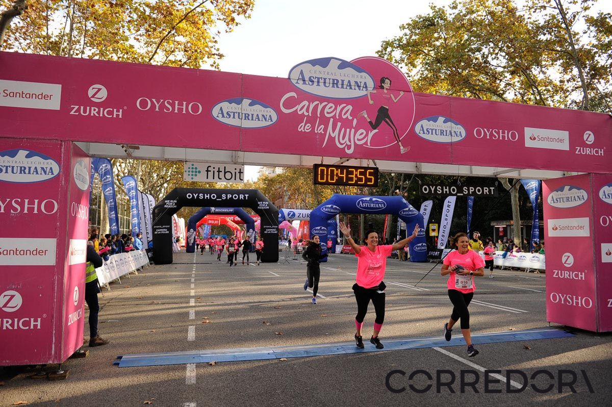 Llegada de la Carrera de la Mujer de Barcelona (ARCO IZQUIERDO 5)