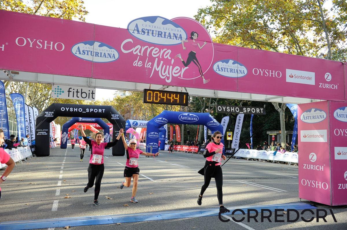 Llegada de la Carrera de la Mujer de Barcelona (ARCO IZQUIERDO 5)