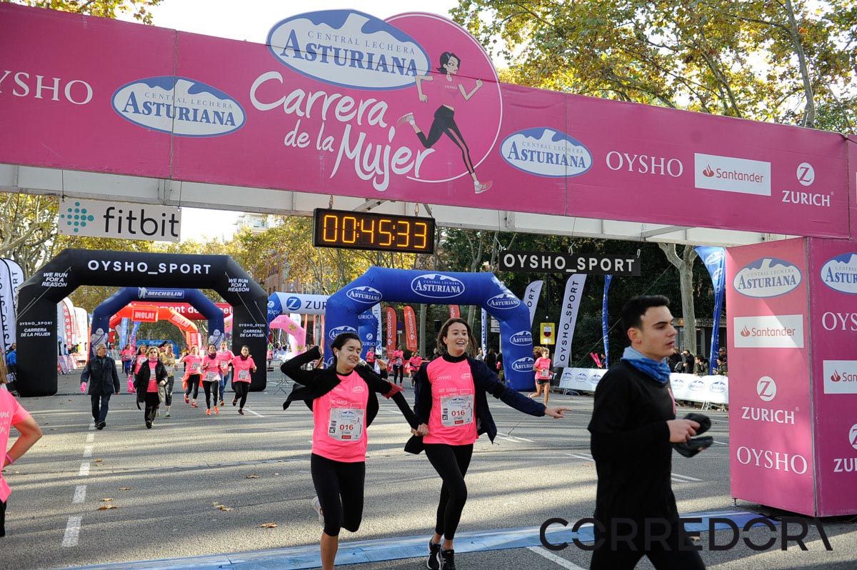 Llegada de la Carrera de la Mujer de Barcelona (ARCO IZQUIERDO 6)