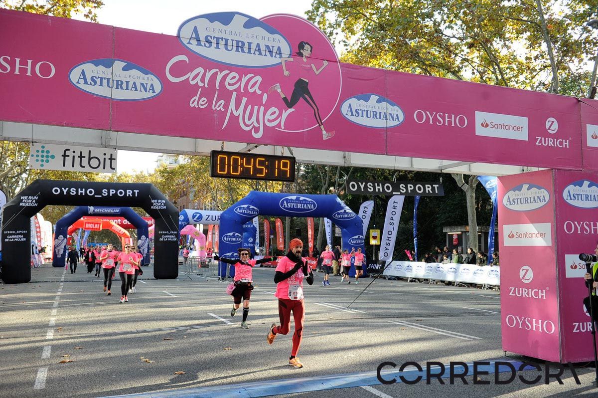 Llegada de la Carrera de la Mujer de Barcelona (ARCO IZQUIERDO 6)