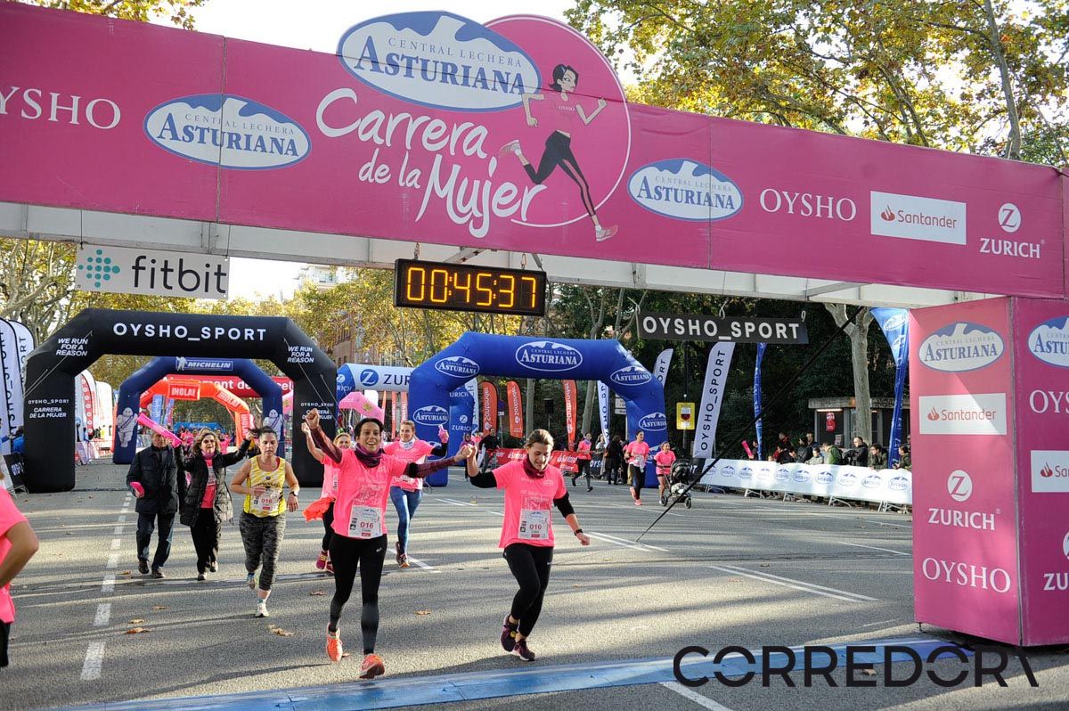 Llegada de la Carrera de la Mujer de Barcelona (ARCO IZQUIERDO 7)