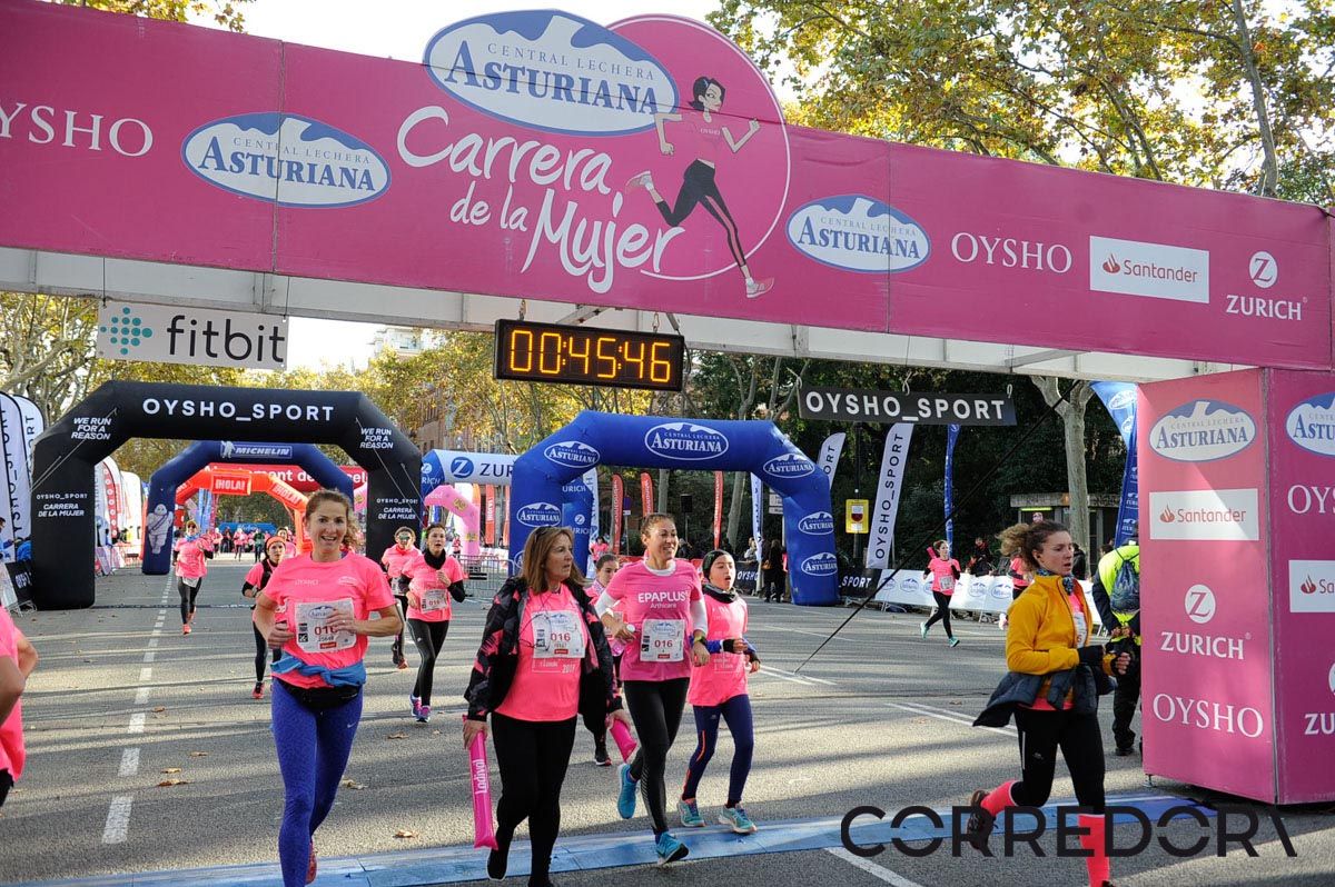 Llegada de la Carrera de la Mujer de Barcelona (ARCO IZQUIERDO 7)