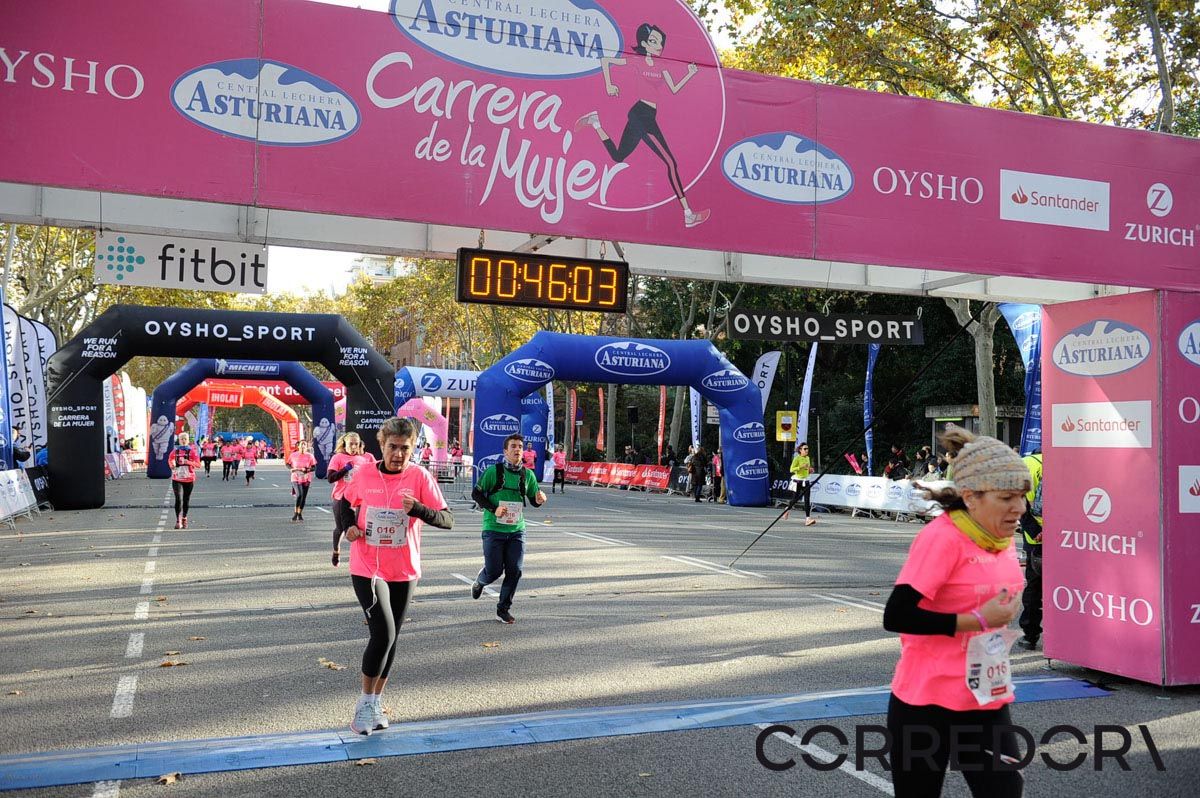 Llegada de la Carrera de la Mujer de Barcelona (ARCO IZQUIERDO 7)