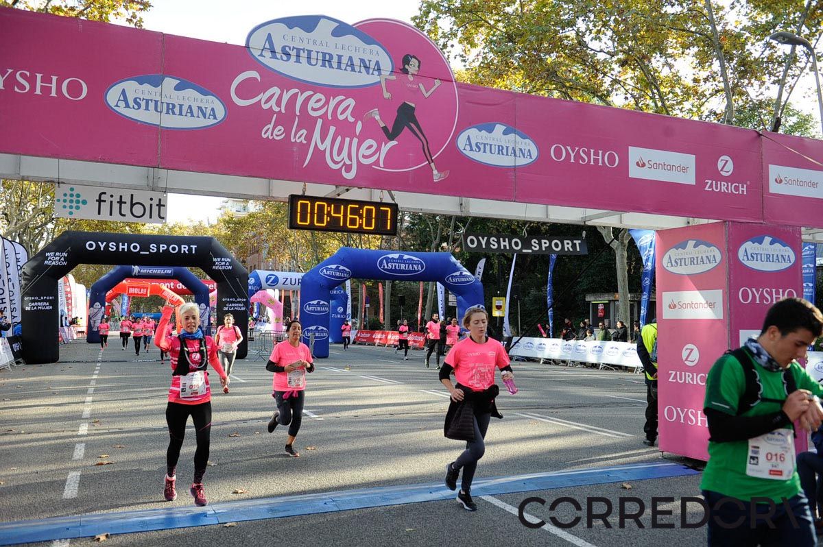 Llegada de la Carrera de la Mujer de Barcelona (ARCO IZQUIERDO 7)