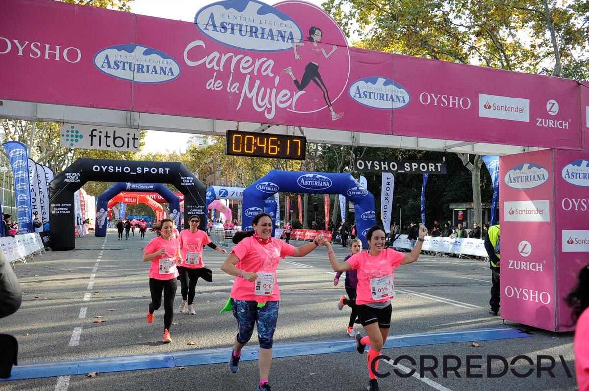 Llegada de la Carrera de la Mujer de Barcelona (ARCO IZQUIERDO 7)