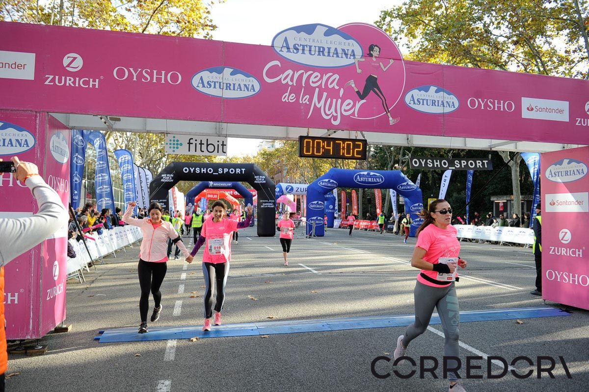 Llegada de la Carrera de la Mujer de Barcelona (ARCO IZQUIERDO 8)