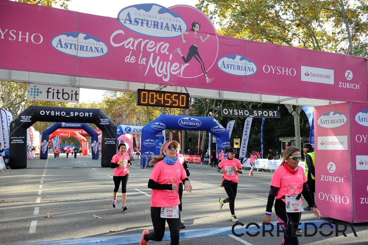 Llegada de la Carrera de la Mujer de Barcelona (ARCO IZQUIERDO 7)