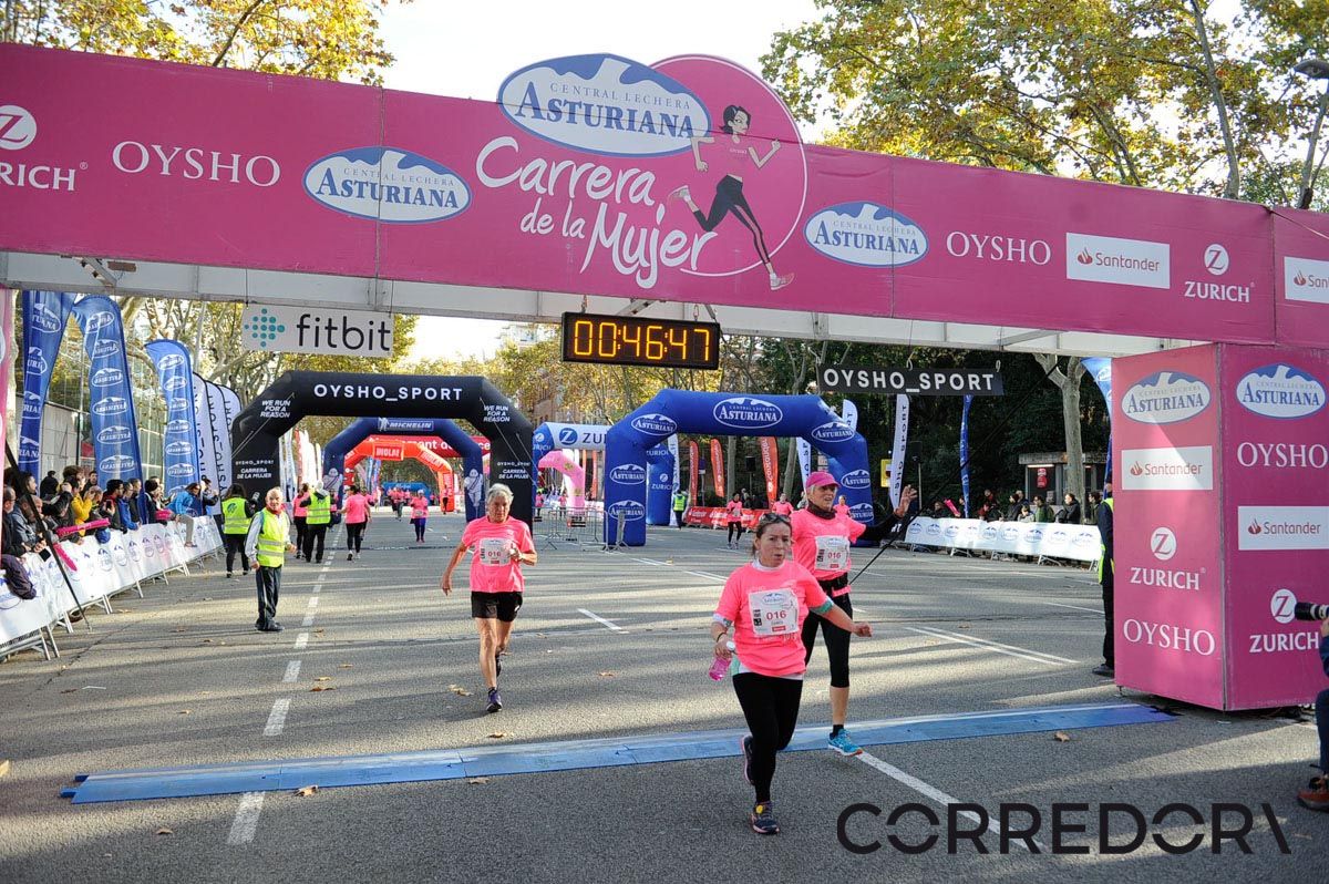 Llegada de la Carrera de la Mujer de Barcelona (ARCO IZQUIERDO 8)