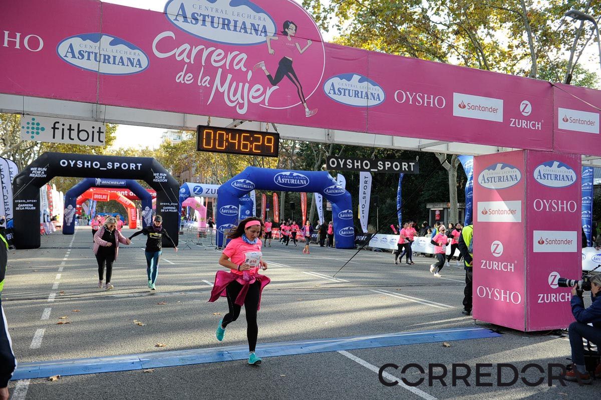 Llegada de la Carrera de la Mujer de Barcelona (ARCO IZQUIERDO 7)