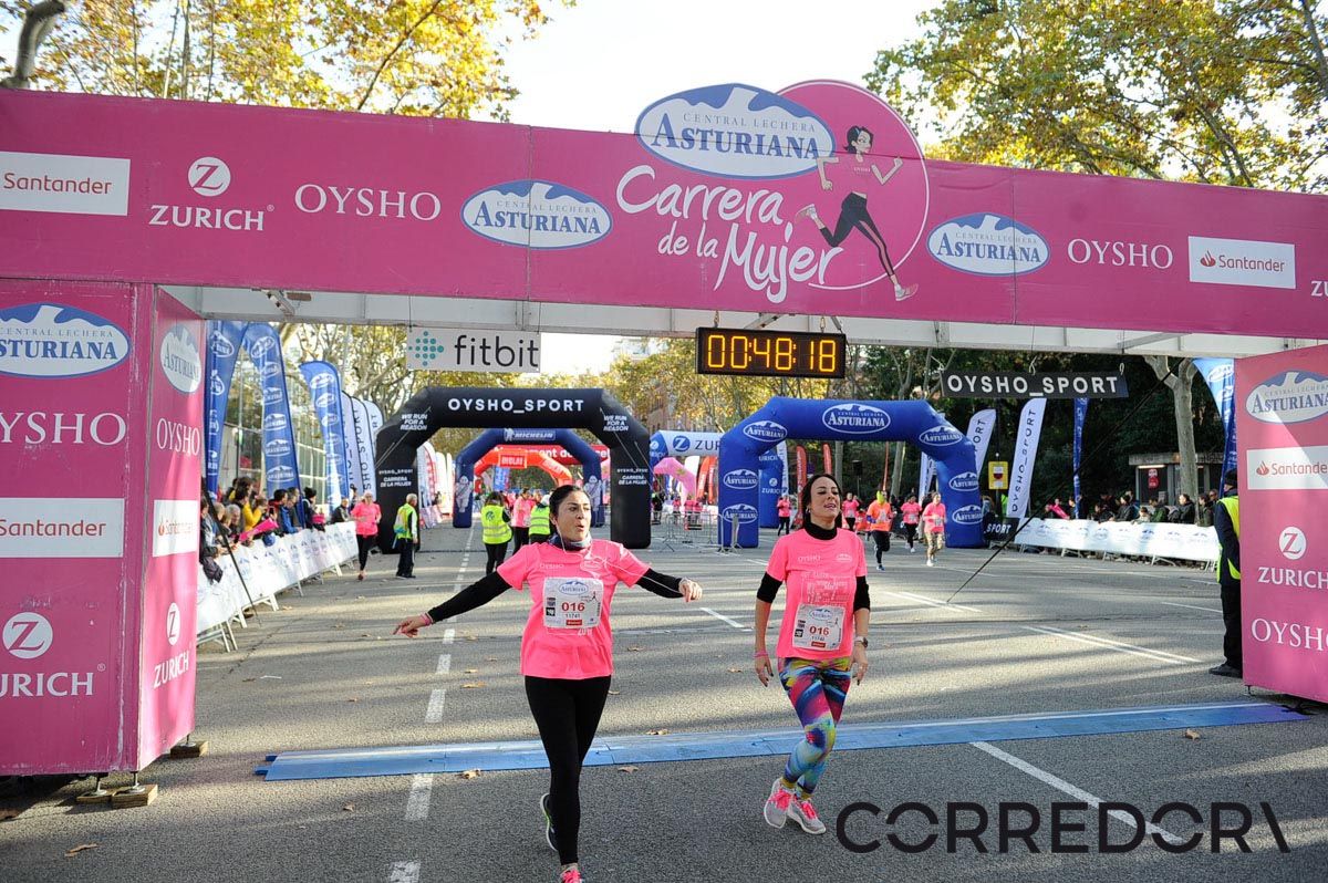 Llegada de la Carrera de la Mujer de Barcelona (ARCO IZQUIERDO 9)