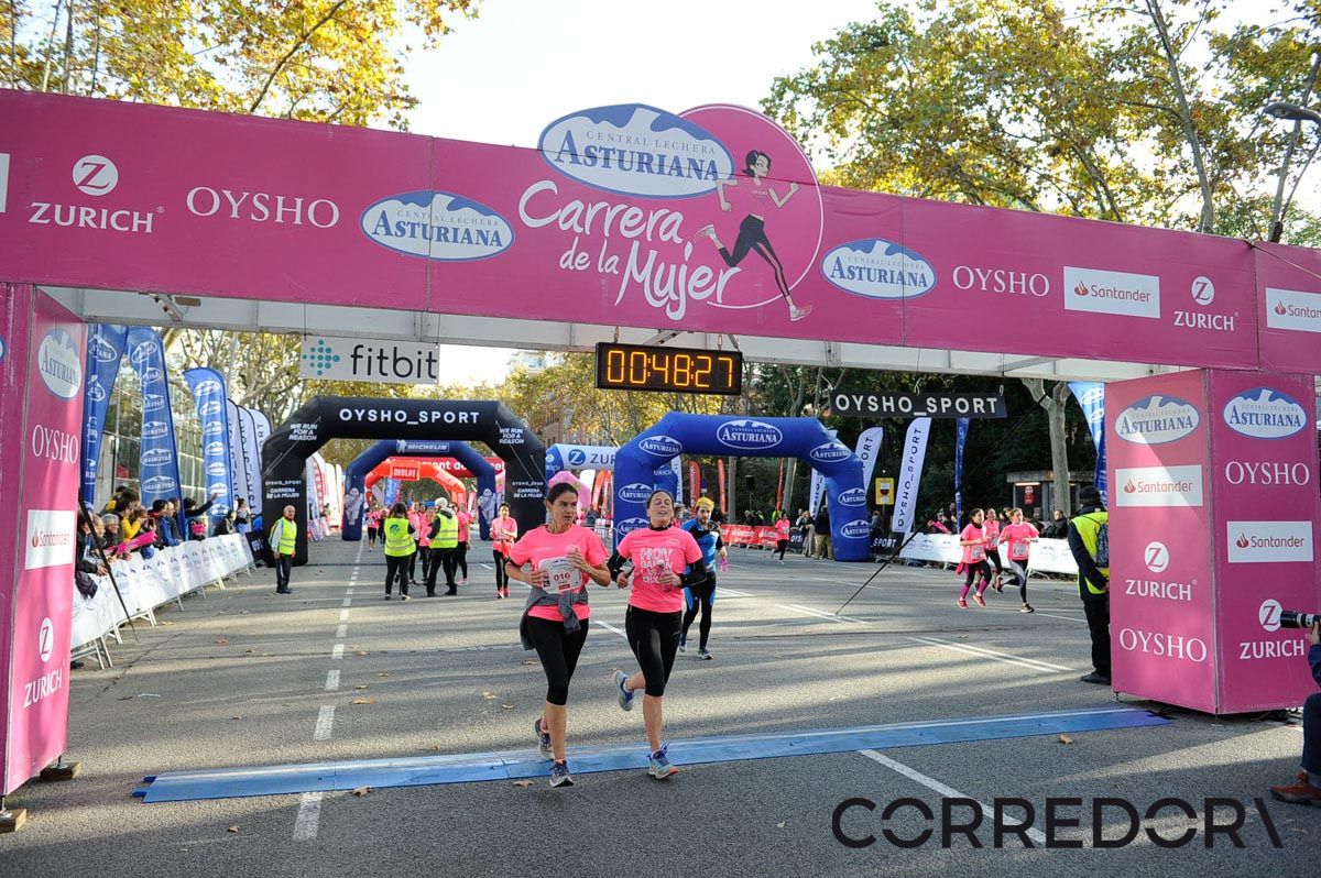 Llegada de la Carrera de la Mujer de Barcelona (ARCO IZQUIERDO 9)