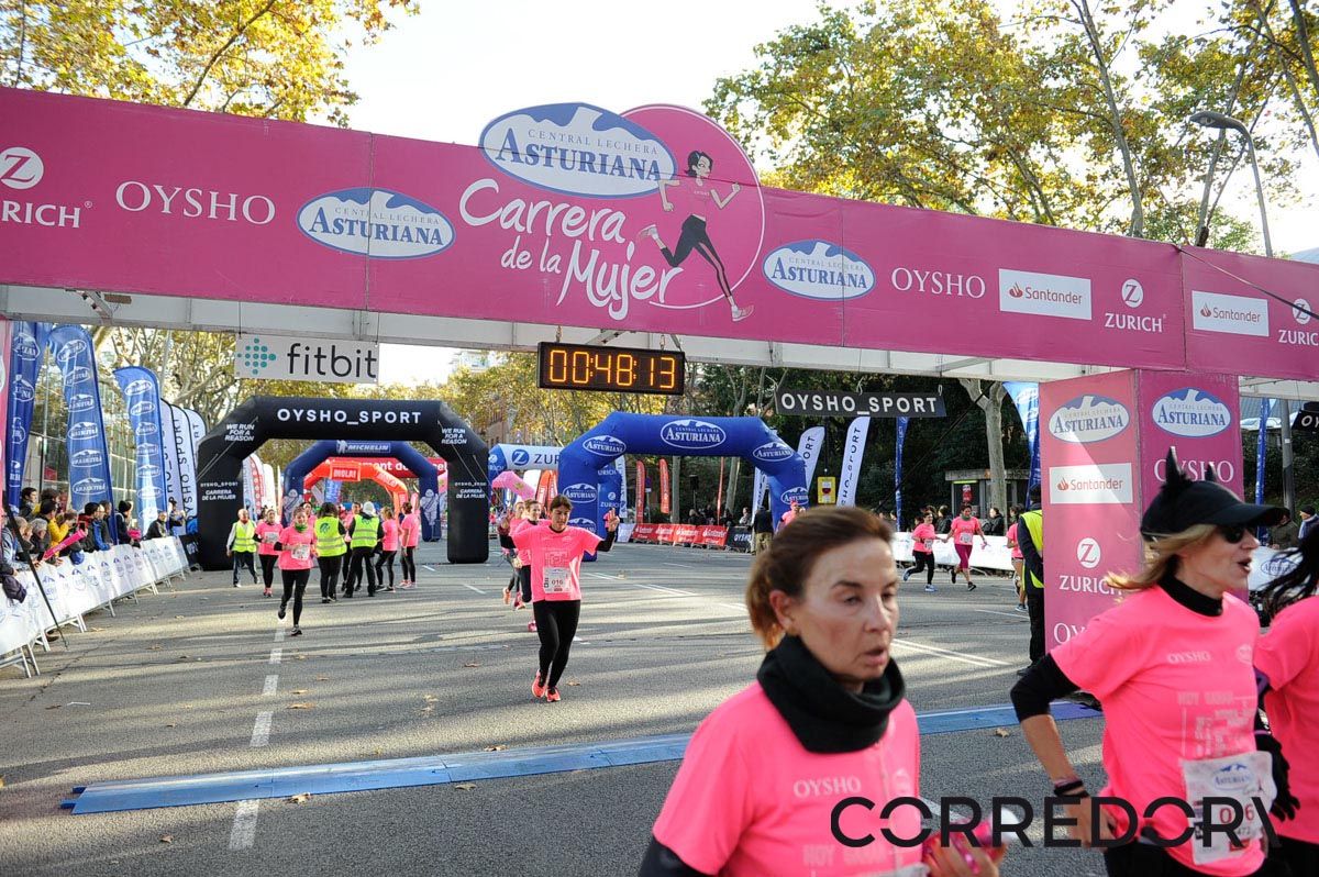 Llegada de la Carrera de la Mujer de Barcelona (ARCO IZQUIERDO 9)