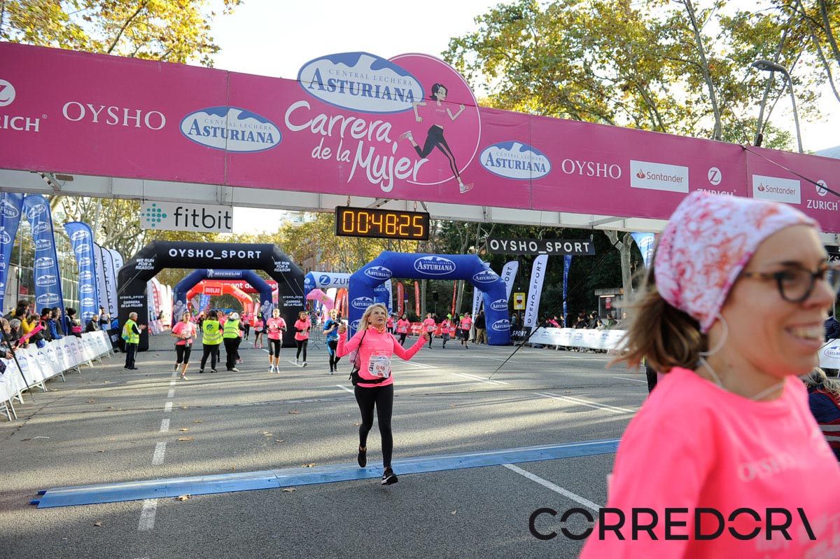 Llegada de la Carrera de la Mujer de Barcelona (ARCO IZQUIERDO 9)