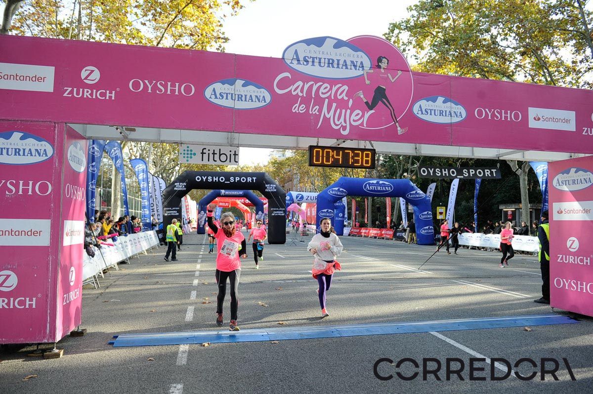 Llegada de la Carrera de la Mujer de Barcelona (ARCO IZQUIERDO 8)