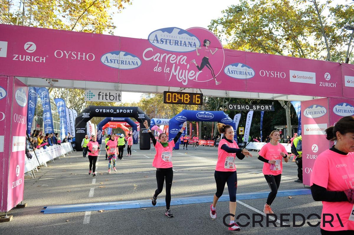 Llegada de la Carrera de la Mujer de Barcelona (ARCO IZQUIERDO 9)