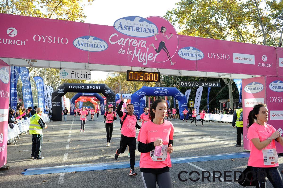 Llegada de la Carrera de la Mujer de Barcelona (ARCO IZQUIERDO 1)