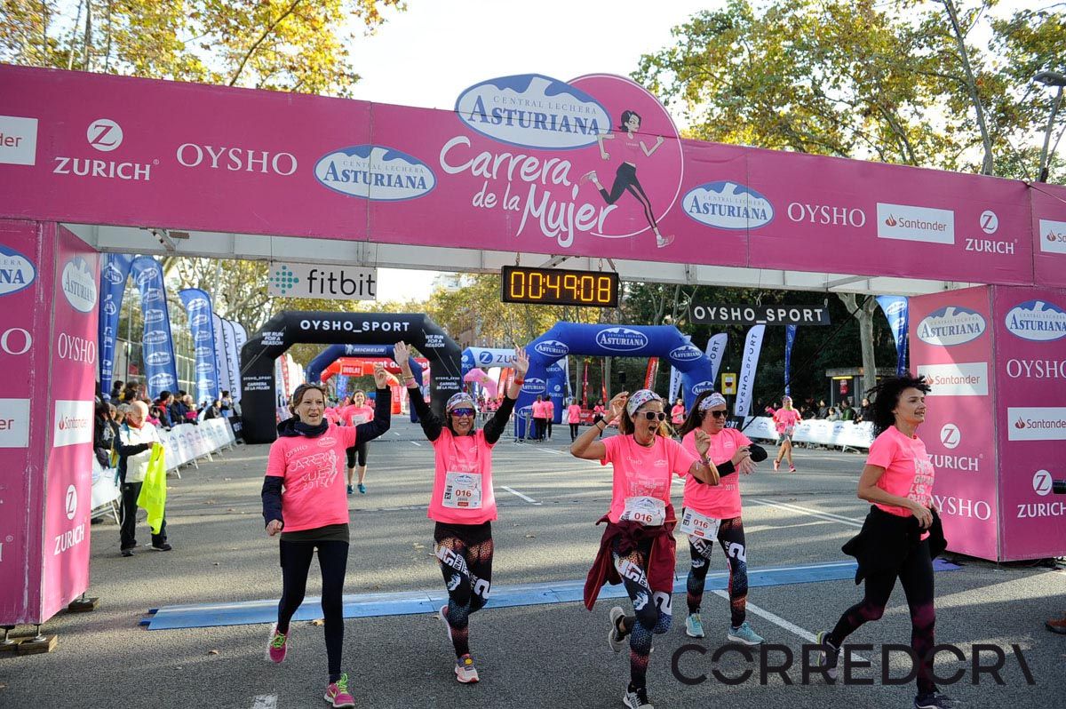 Llegada de la Carrera de la Mujer de Barcelona (ARCO IZQUIERDO 10)