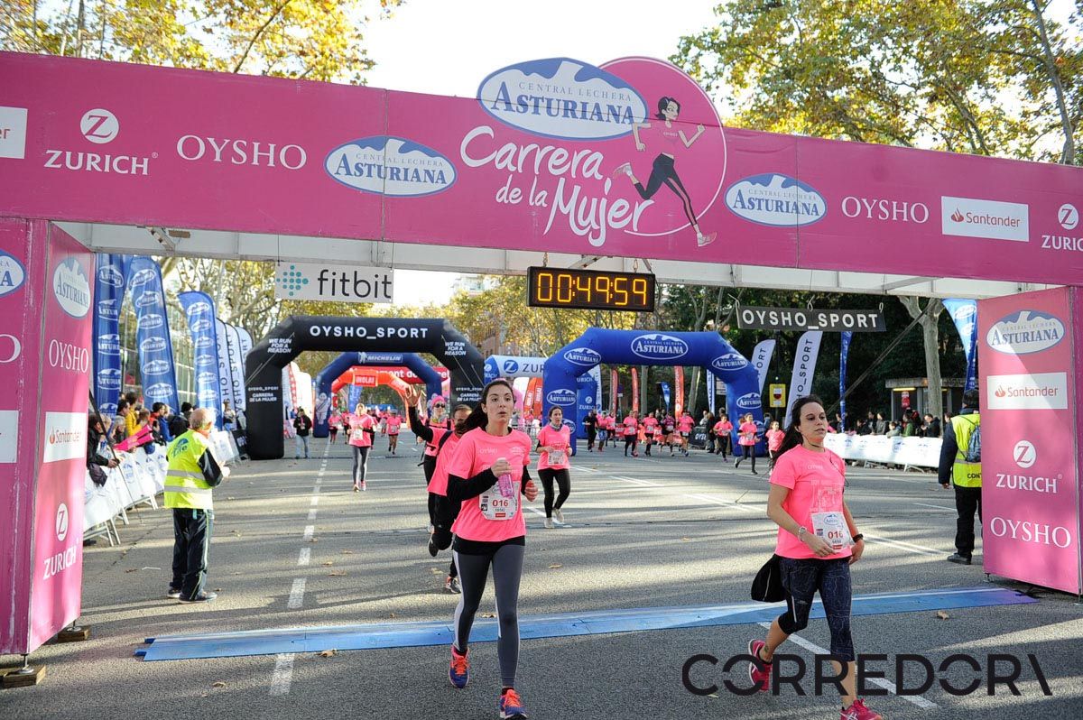 Llegada de la Carrera de la Mujer de Barcelona (ARCO IZQUIERDO 1)