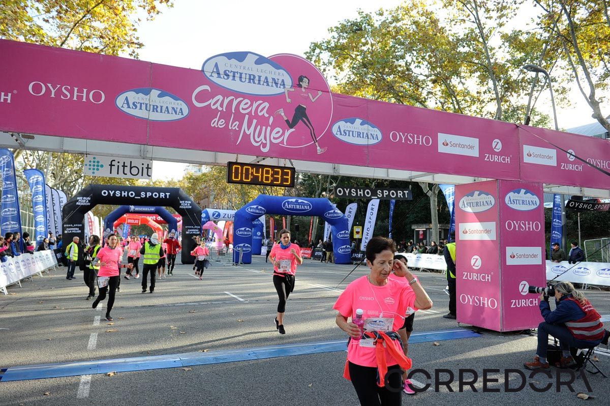 Llegada de la Carrera de la Mujer de Barcelona (ARCO IZQUIERDO 10)