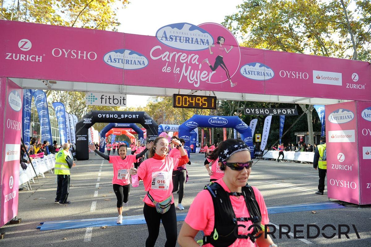 Llegada de la Carrera de la Mujer de Barcelona (ARCO IZQUIERDO 1)