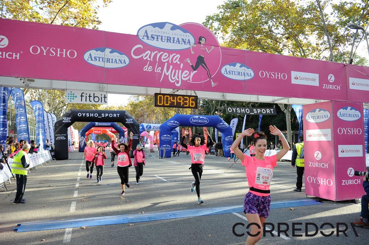 Llegada de la Carrera de la Mujer de Barcelona (ARCO IZQUIERDO 1)