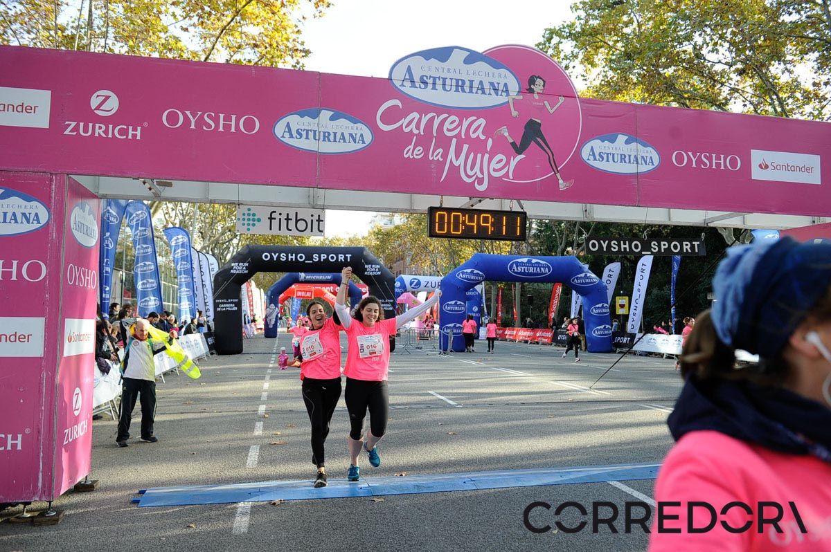 Llegada de la Carrera de la Mujer de Barcelona (ARCO IZQUIERDO 10)