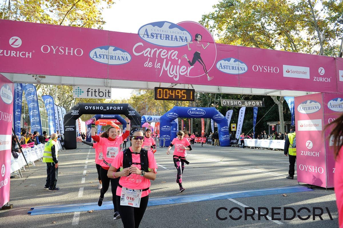 Llegada de la Carrera de la Mujer de Barcelona (ARCO IZQUIERDO 1)