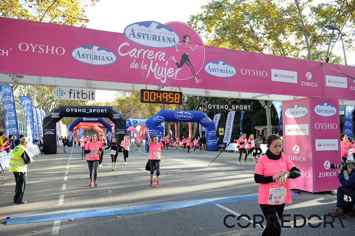 Llegada de la Carrera de la Mujer de Barcelona (ARCO IZQUIERDO 1)